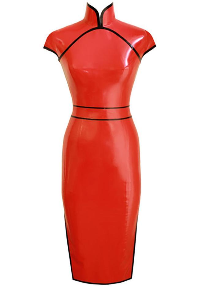 Vestido rojo de látex de inspiración oriental