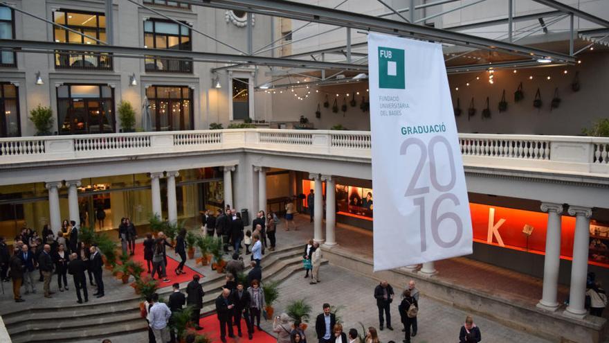 Acte de graduació dels alumnes de la FUB al Kursaal