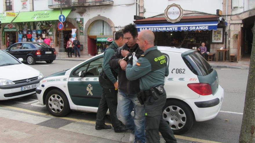 El atracador detenido en Cangas de Onís pasa a disposición judicial