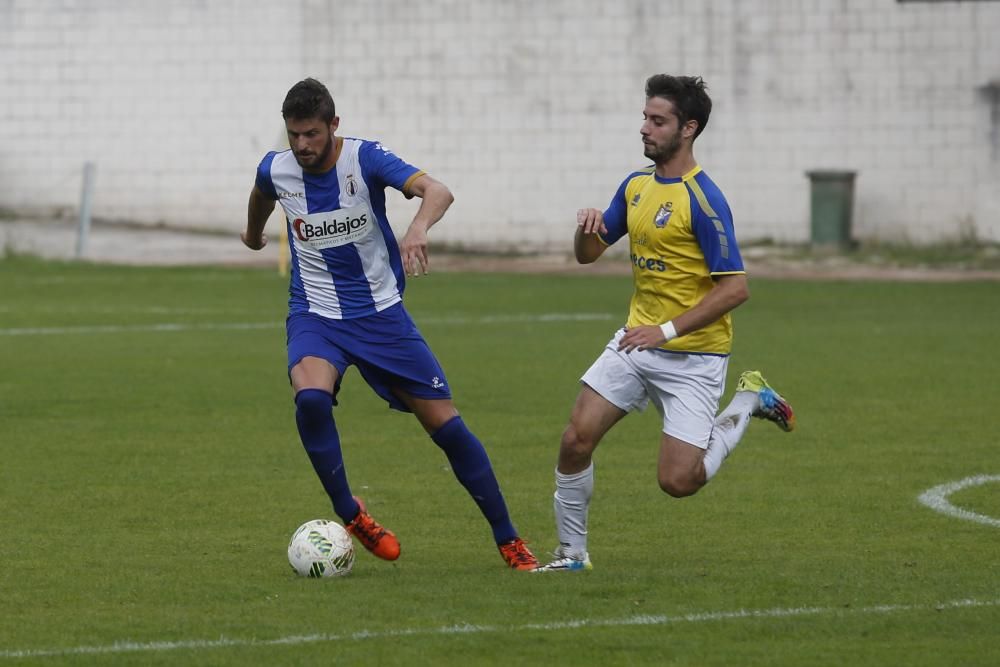 El partido entre el Real Avilés y Mosconia, en imágenes