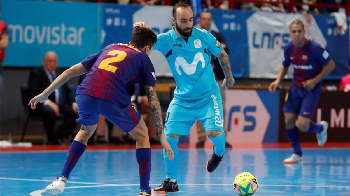 Un apagado Ricardinho encara a Aicardo en el primer partido de la final