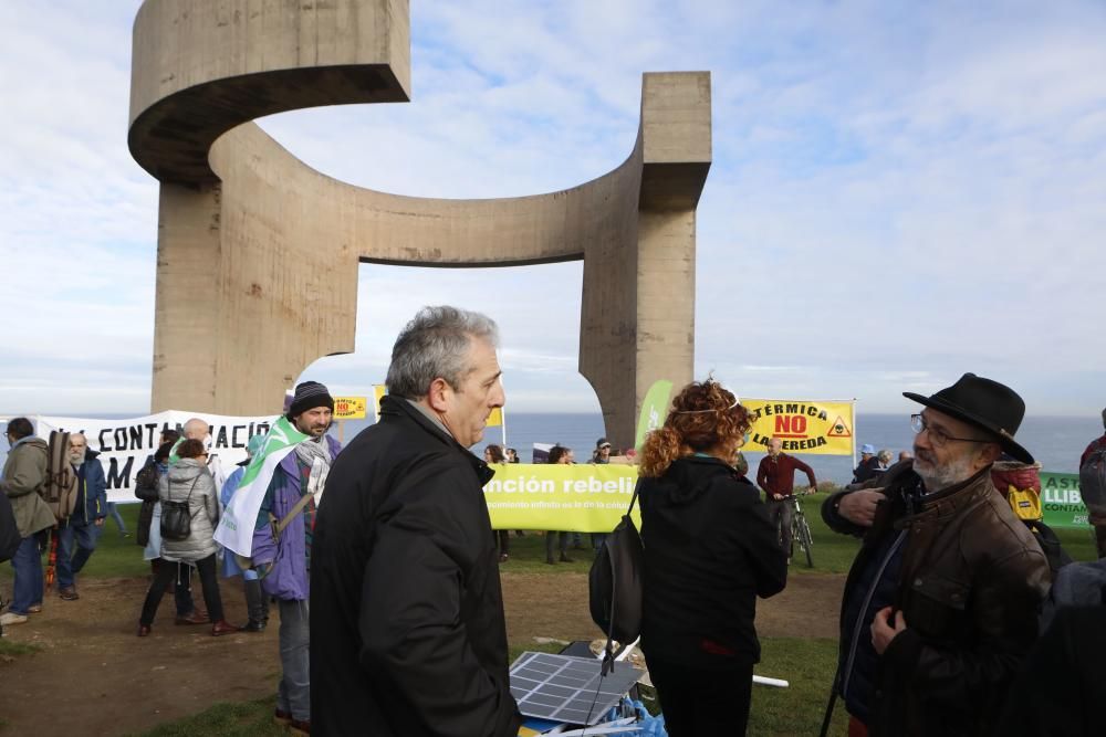 Manifestación "Asturies, un futuro sin carbón" de colectivos ecologistas.