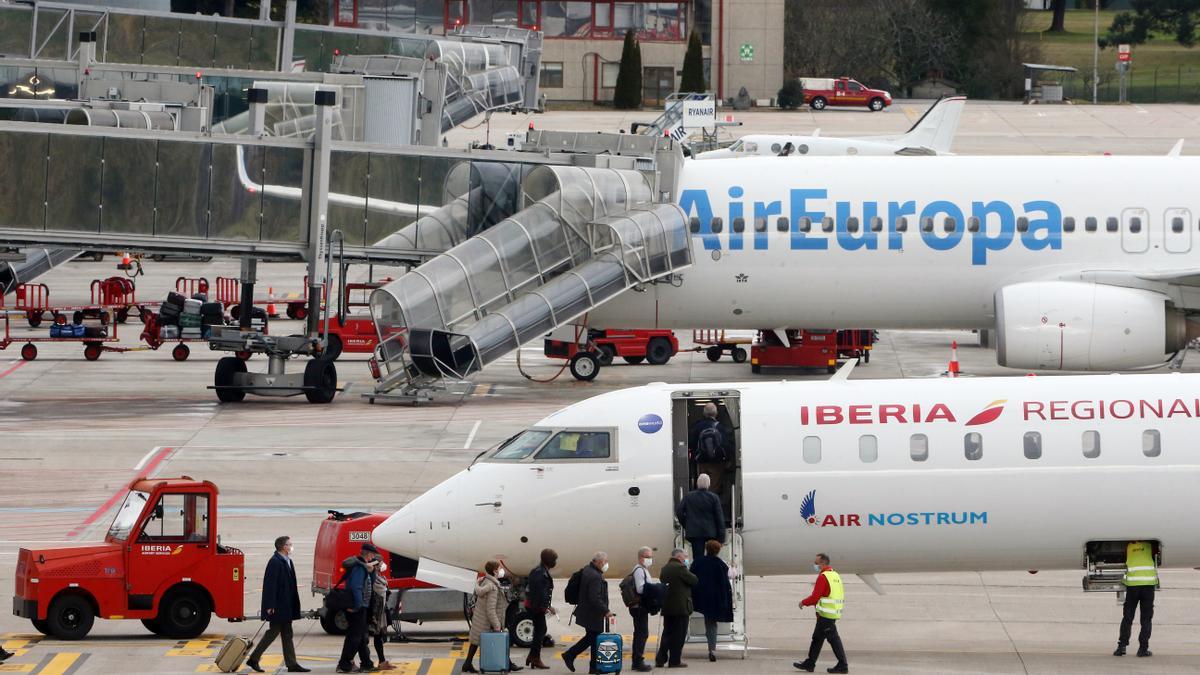 Avión que completa la ruta entre Vigo y Bilbao