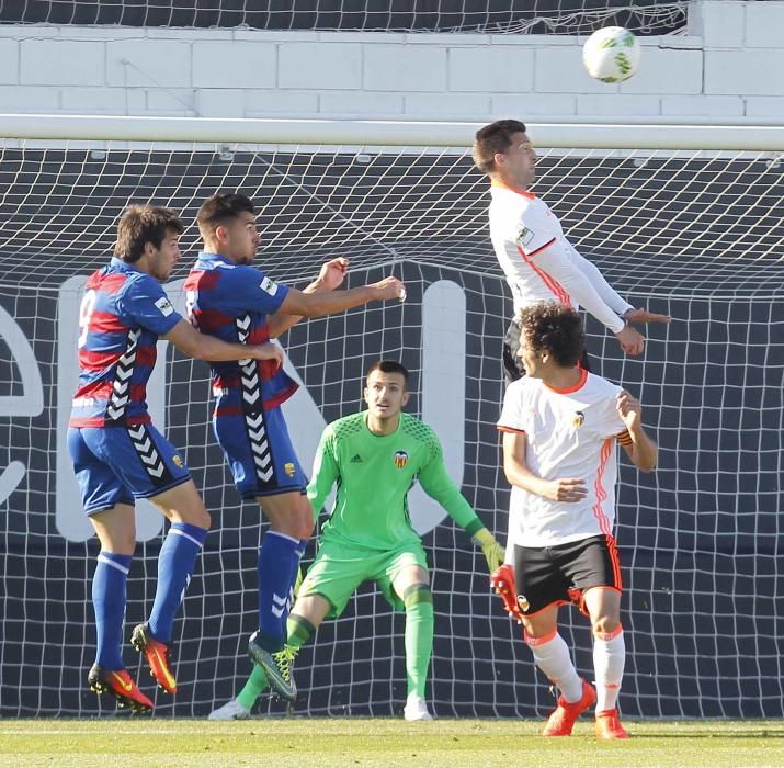 Valencia Mestalla - Llagostera, en imágenes