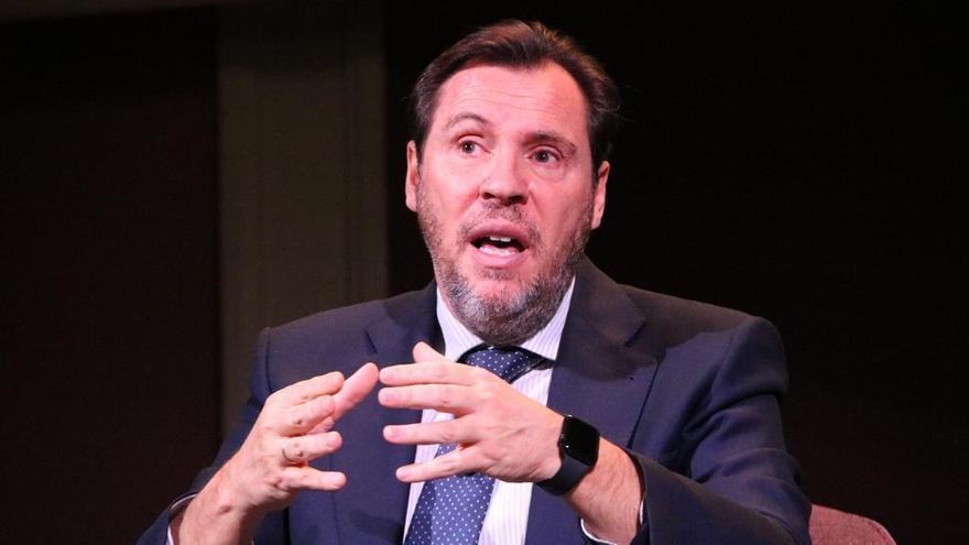 Óscar Puente sobre la retirada de pruebas en Adamuz: "El error de Adif fue no comunicar inmediatamente al juzgado el acopio de esas piezas"