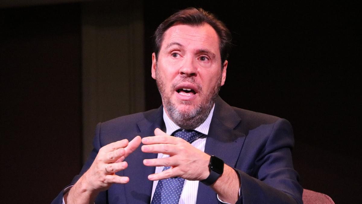 Óscar Puente sobre la retirada de pruebas en Adamuz: "El error de Adif fue no comunicar inmediatamente al juzgado el acopio de esas piezas"