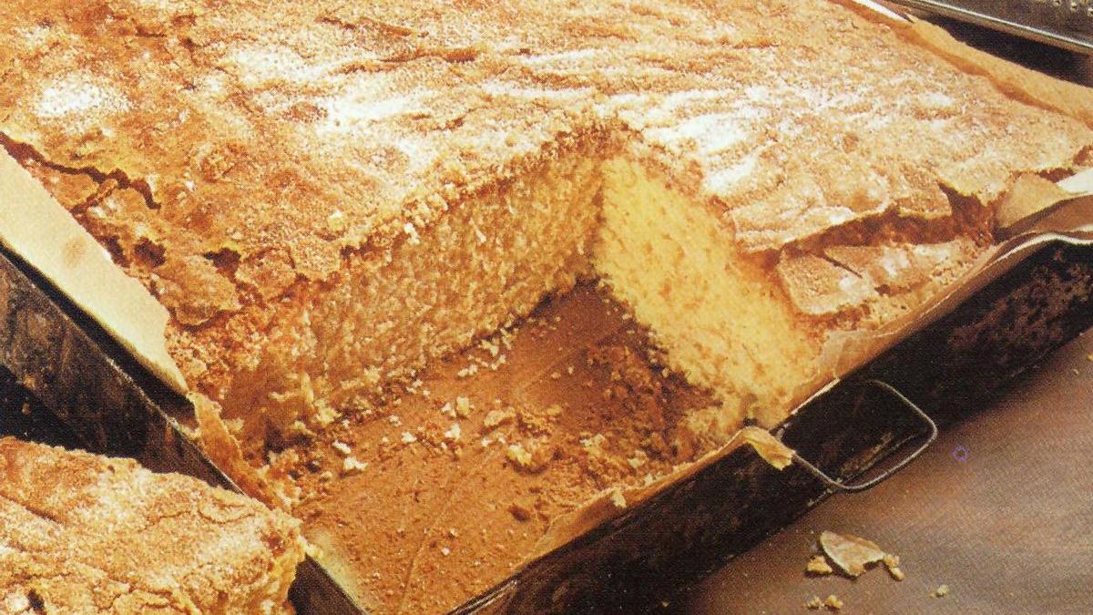 Gastronomía Alicante | Coca de llanda con almendras, la receta más 'light'  de este postre alicantino