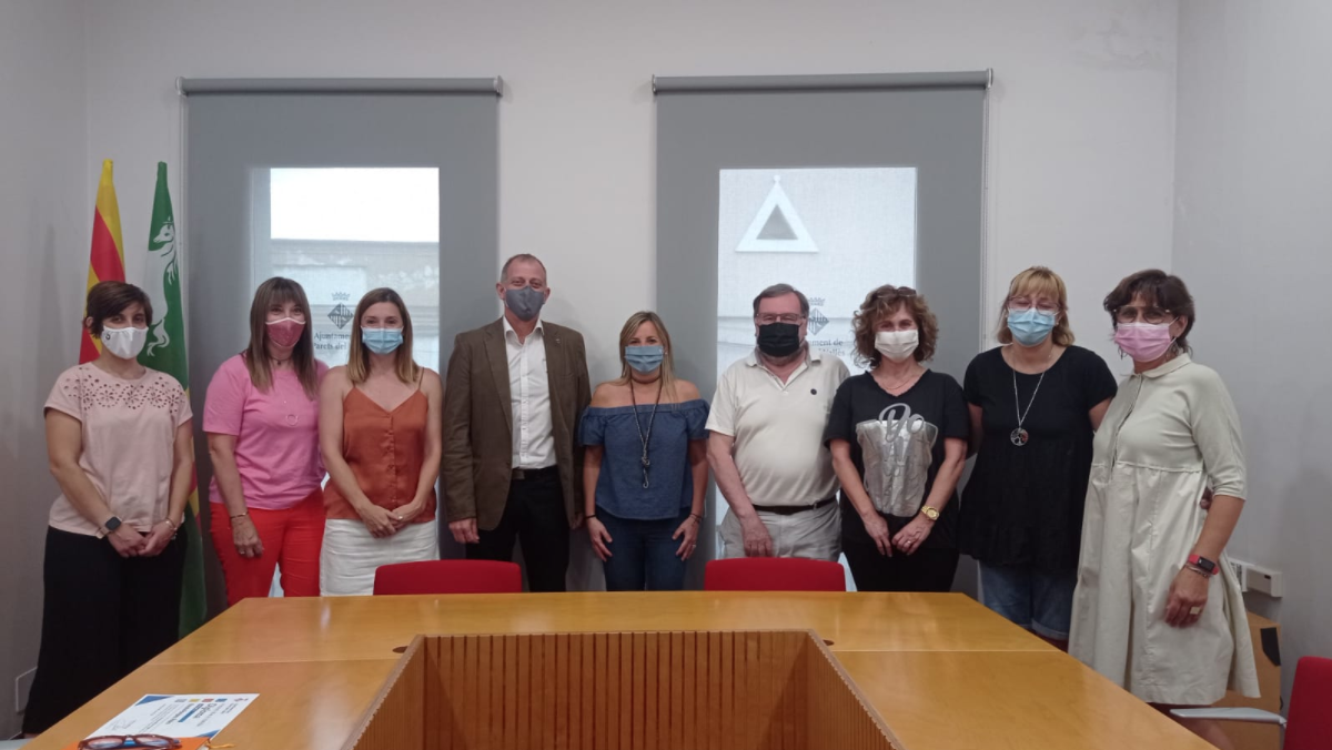 L’empresa Stahl dona 16 ordinadors a diferents escoles públiques de Parets L’empresa Stahl dona 16 ordinadors a diferents escoles públiques de Parets