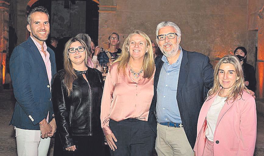 Tià Amengual, Lucía Escribano, María Renart, Jesús Cuartero y Laura Calvo.