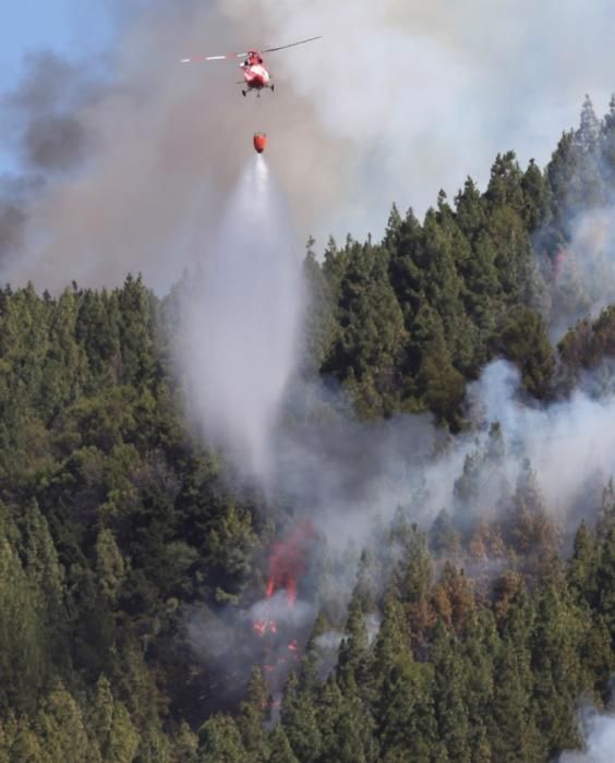 Incendio en Artenara (Gran Canaria)