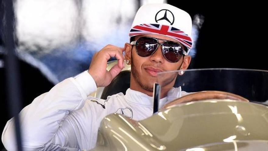 Hamilton domina los primeros ensayos del GP de Gran Bretaña