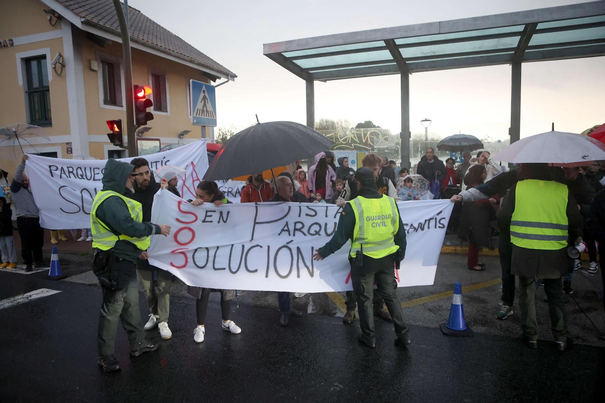 Protesta en O Temple pidiendo más pistas y parques