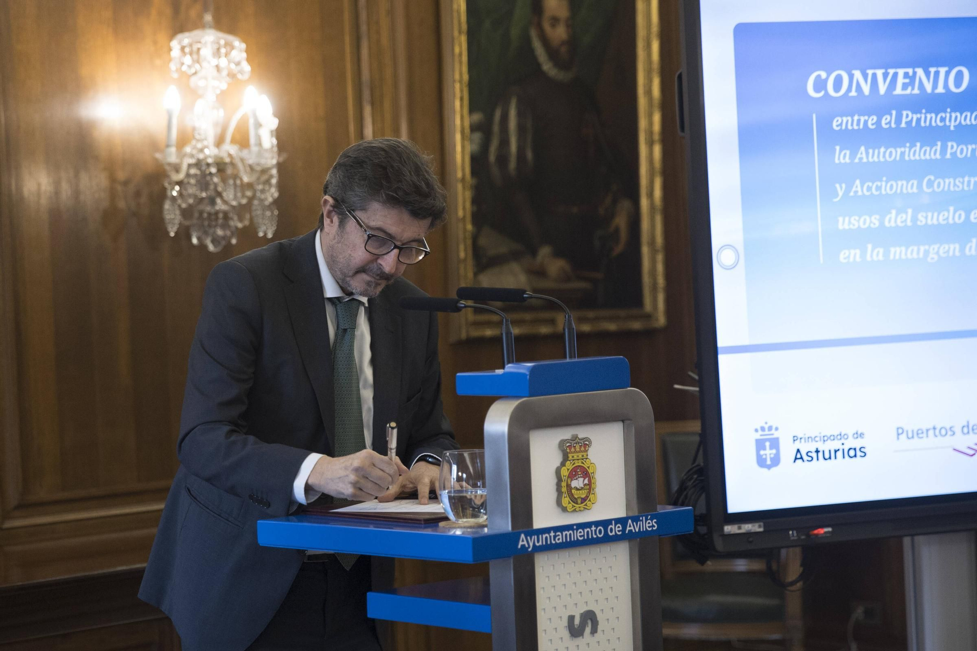 EN IMÁGENES: Así ha sido la visita a Avilés de Óscar Puente, ministro de Transportes y Movilidad Sostenible