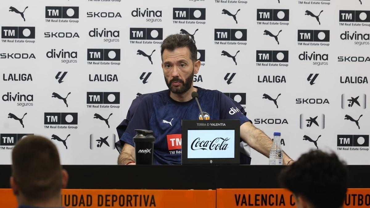 VALENCIA CF OSASUNA ¿Por qué hay tantas lesiones en el Valencia CF? Corberán responde