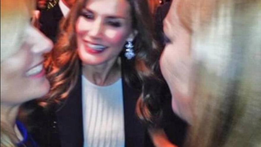 De princesa a pricesa: Letizia saluda a Belén Esteban