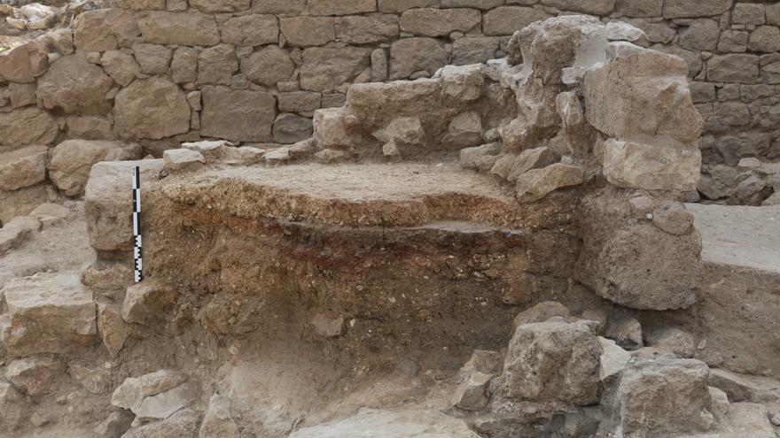 Descobert l’altar monumental del santuari portuari de la ciutat grega d’Empòrion