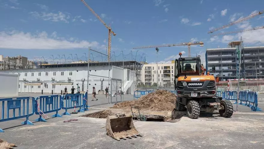 Aulas prefabricadas en el Ies Luis García Berlanga y obras del nuevo instituto