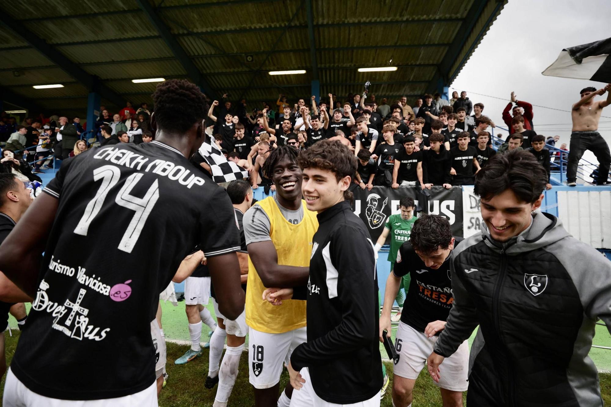 El Lealtad celebra una victoria en el campo del Mosconia que puede valer un play-off de ascenso a Segunda Federación