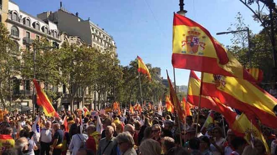 El constitucionalismo clama en la calle contra el &#039;procés&#039;