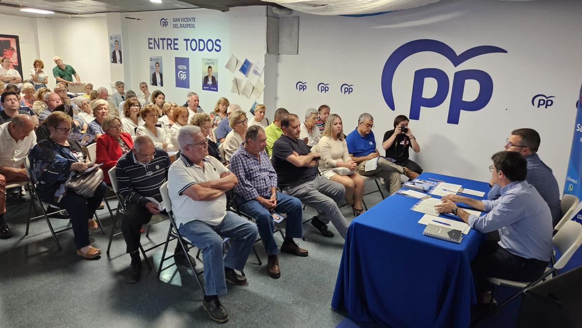 Presentación del programa realizada a la ciudadanía en la tarde del jueves
