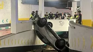 Un vehículo pierde el control y cae una planta en el aparcamiento de Olavide (Madrid)