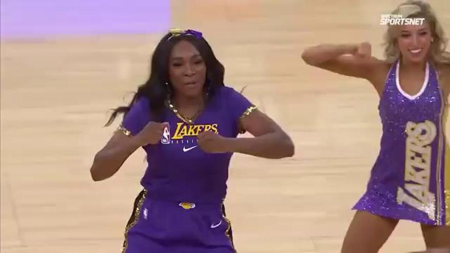 Venus Williams hace de 'cheerleader' de los Lakers