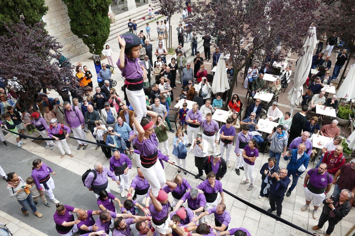 EN IMATGES | Figueres viu un dels moments més esperats de les Fires i Festes de la Santa Creu: el pilar caminant