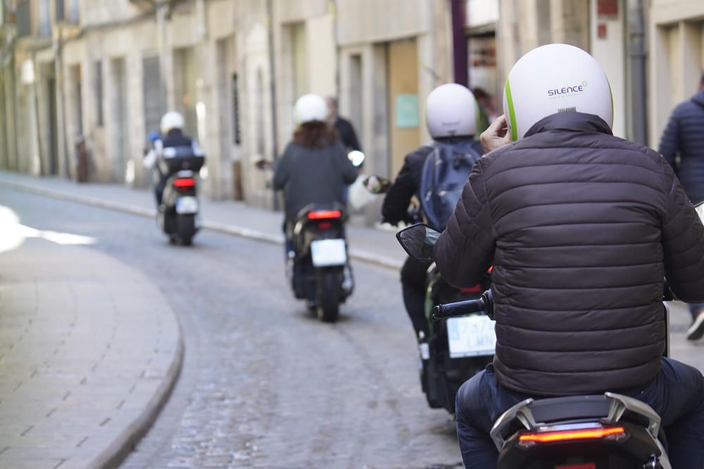 Les motos elèctriques de Silence aterren a Girona.