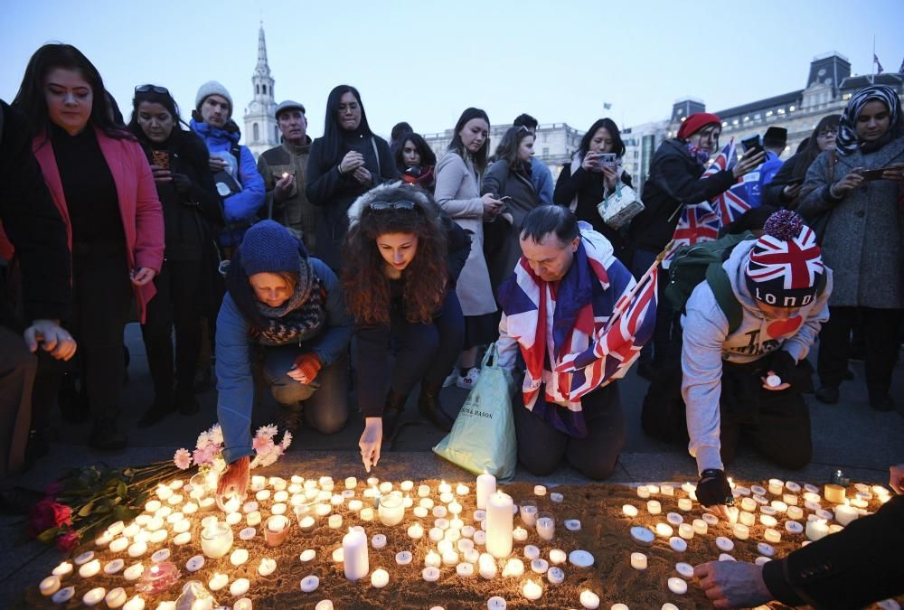 Londres recuerda a las víctimas del atentado