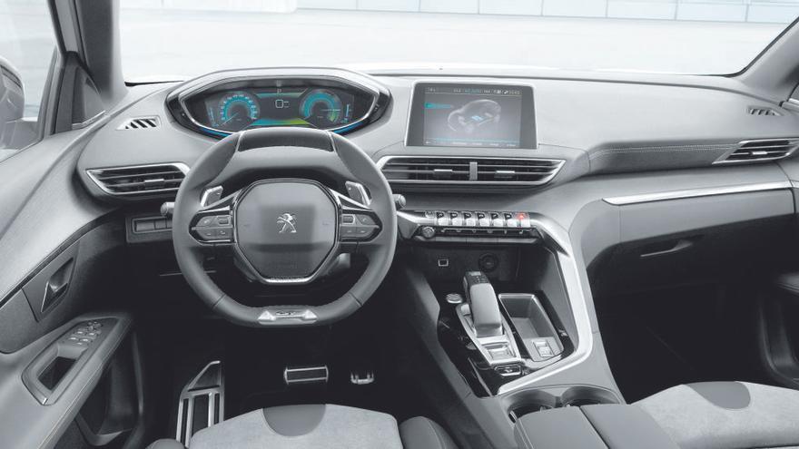 Los PHEV de Peugeot montan una versión exclusiva del i-Cockpit 3D. Peugeot