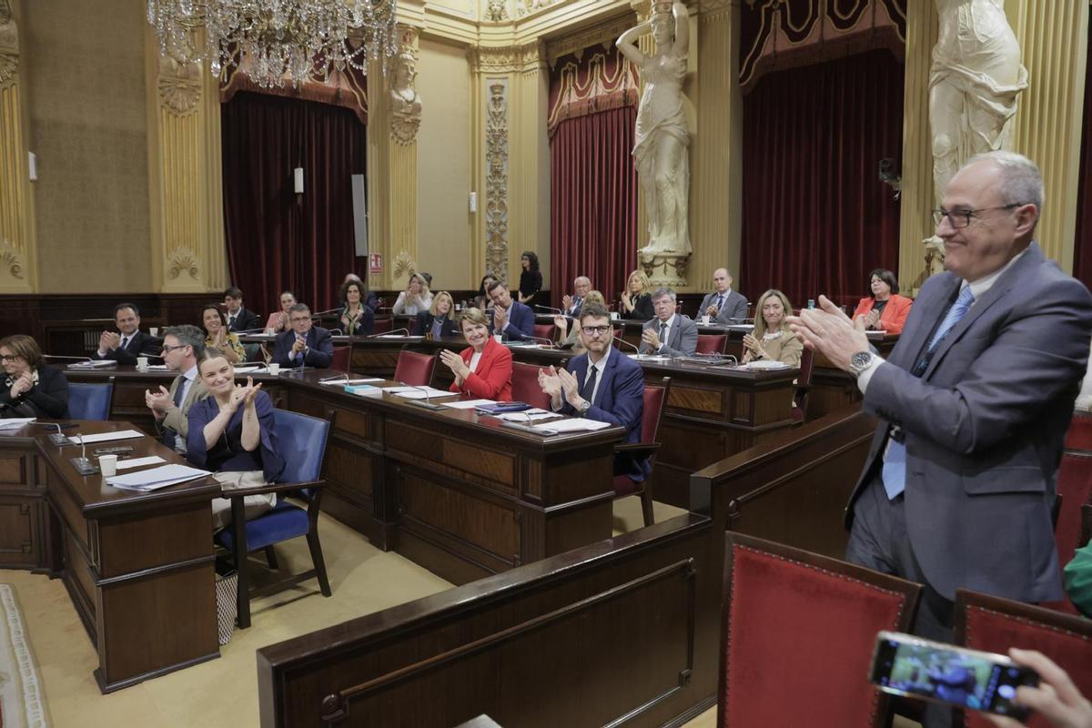El aplauso del PP al nuevo director de IB3, Josep Codony.