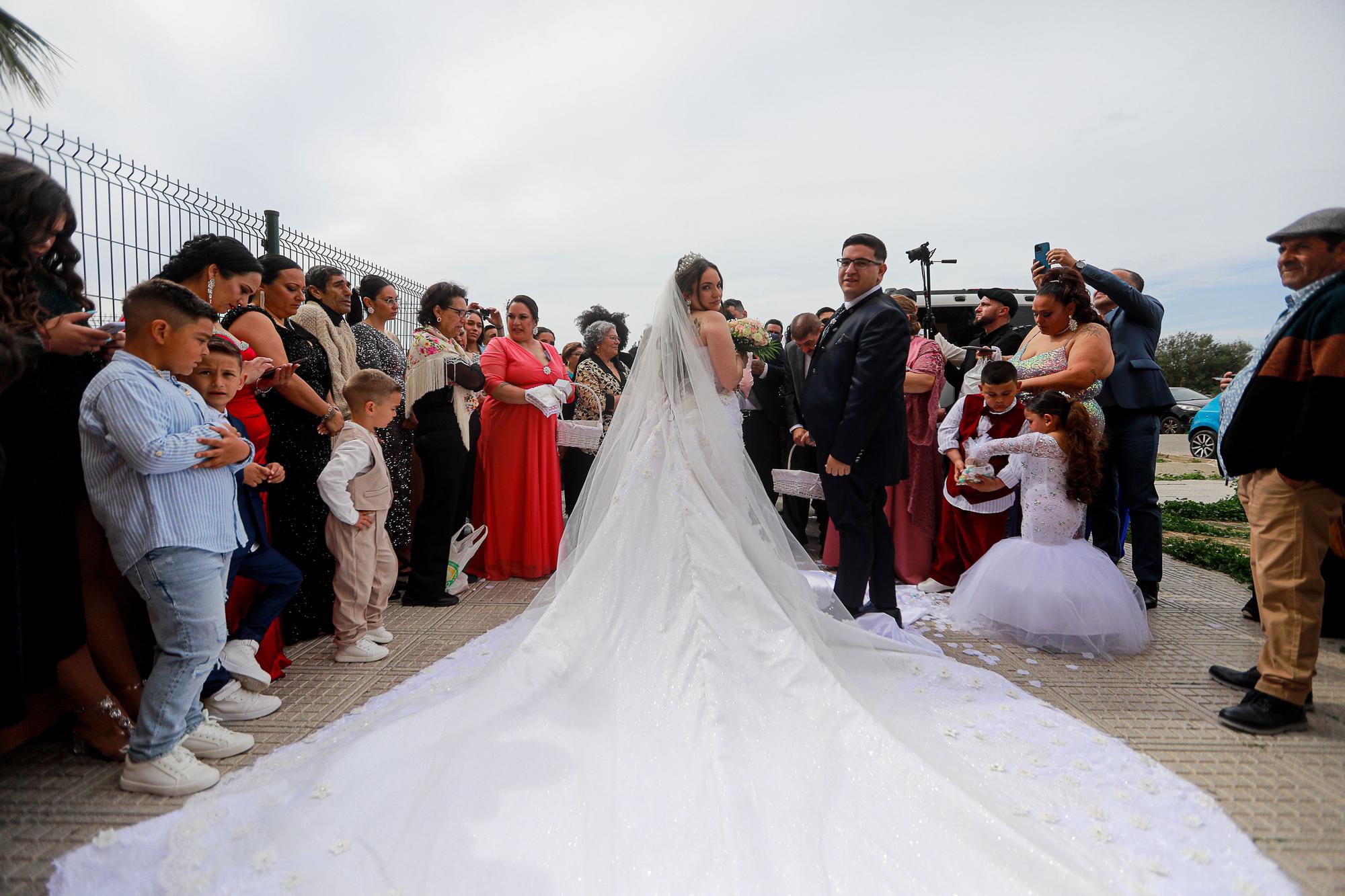 FOTOS | Las imágenes de la gran boda gitana de Lucía y Daniel en Ibiza