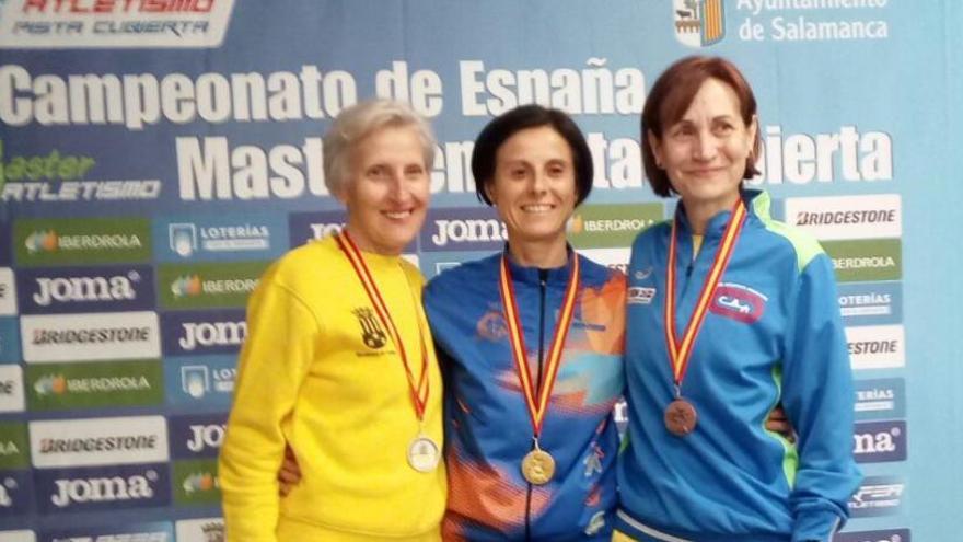 Teresa Ruzafa, en el segundo cajón del podio del Nacional Máster celebrado en Salamanca