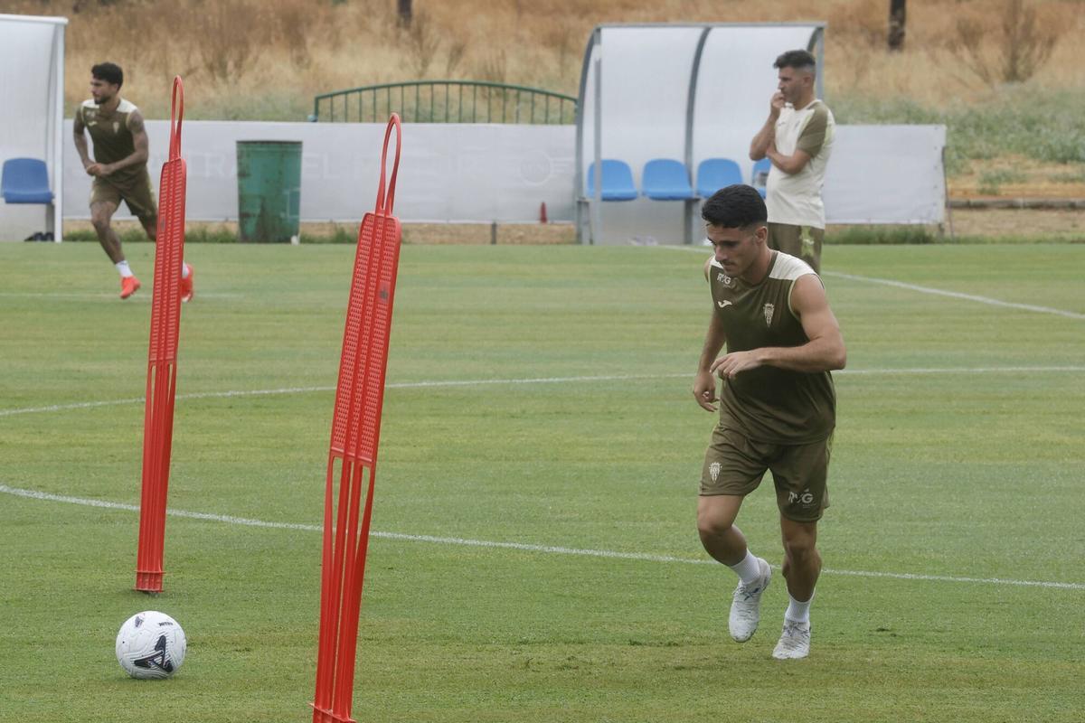 La vuelta al trabajo del Córdoba CF tras superar al Girona, en imágenes