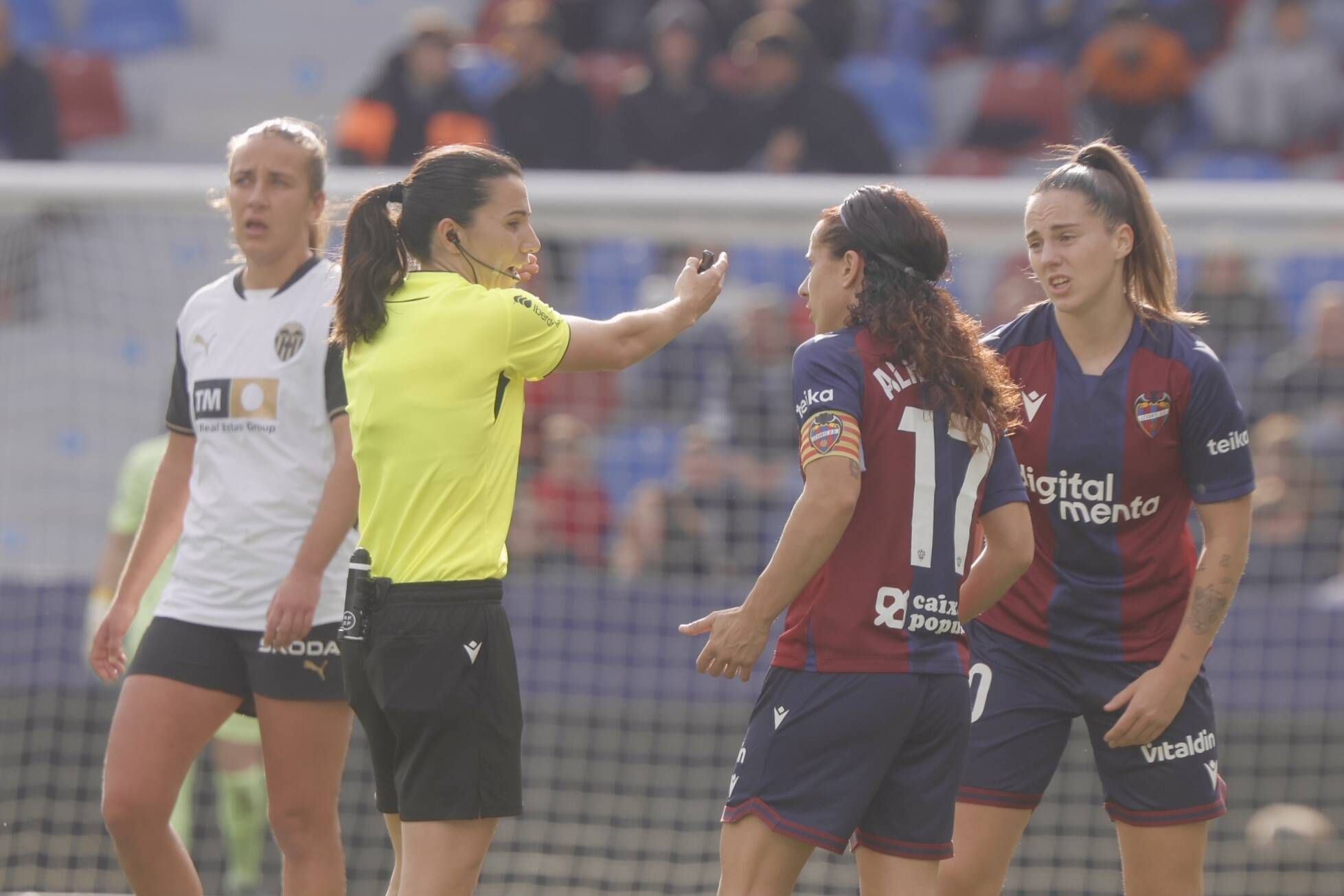 Las mejores fotos del Levante - Valencia de LaLiga F