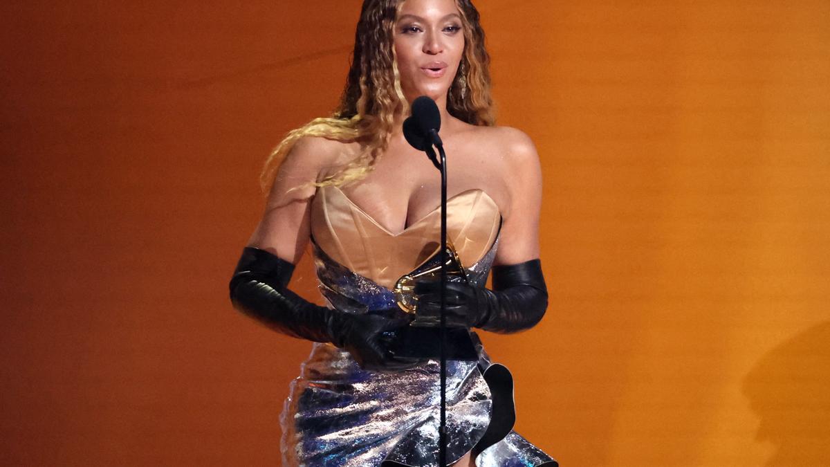 Beyoncé recibe el premio al Mejor Disco de Música Electrónica/de Baile por 'Renaissance'.