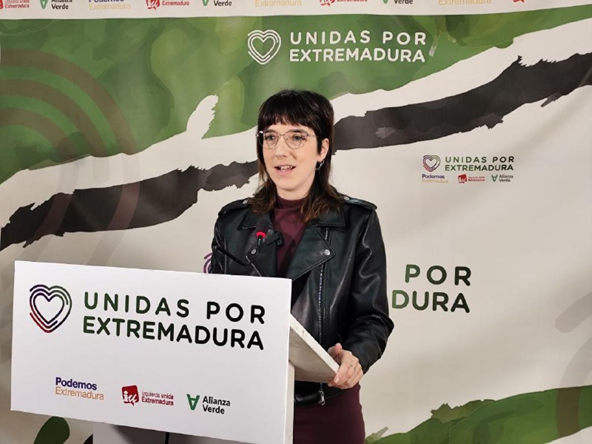 La coportavoz de Unidas por Extremadura, Nerea Fernández, este lunes.