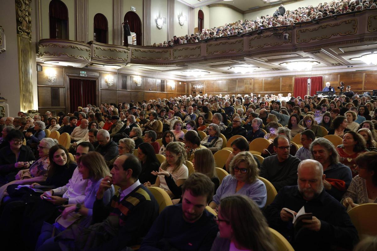 El concierto del Coro Joven de Gijón por su décimo aniversario, en imágenes