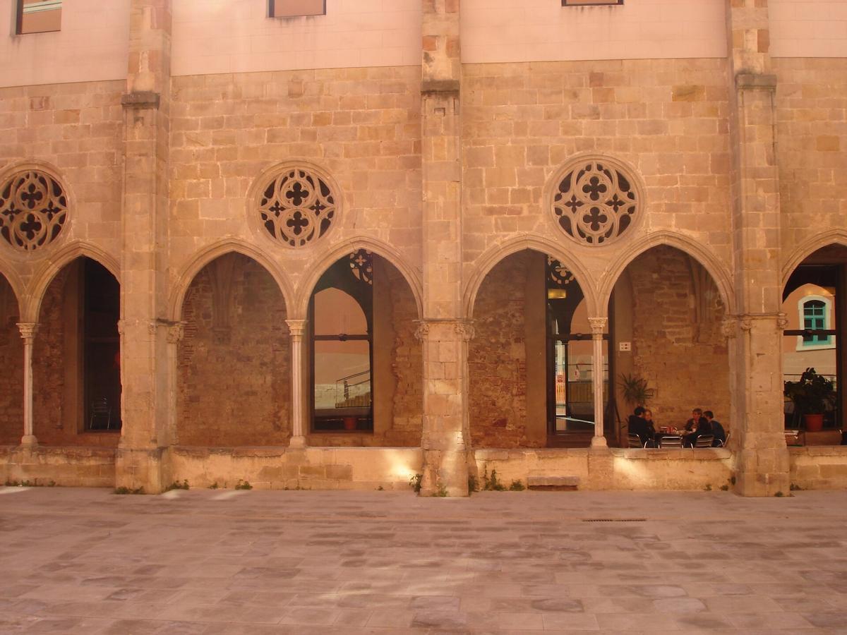 Exterior del Bar del Convent