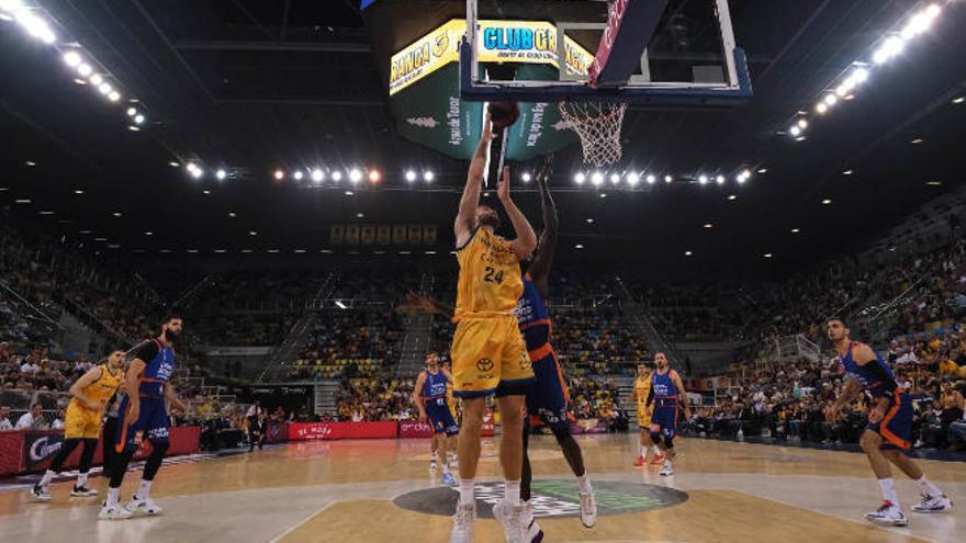 Fotis Katsikaris: &quot;Ya puedo decir que el equipo está del todo comprometido&quot;