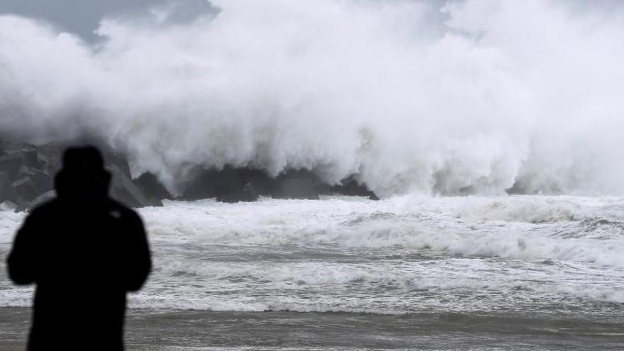 El Principado, en alerta naranja por lluvias y vientos fuertes, tormentas e incluso granizo