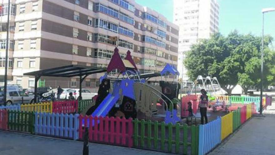 Nuevos juegos para el parque infantil Casablanca II de la calle Luis  Doreste Silva - La Provincia