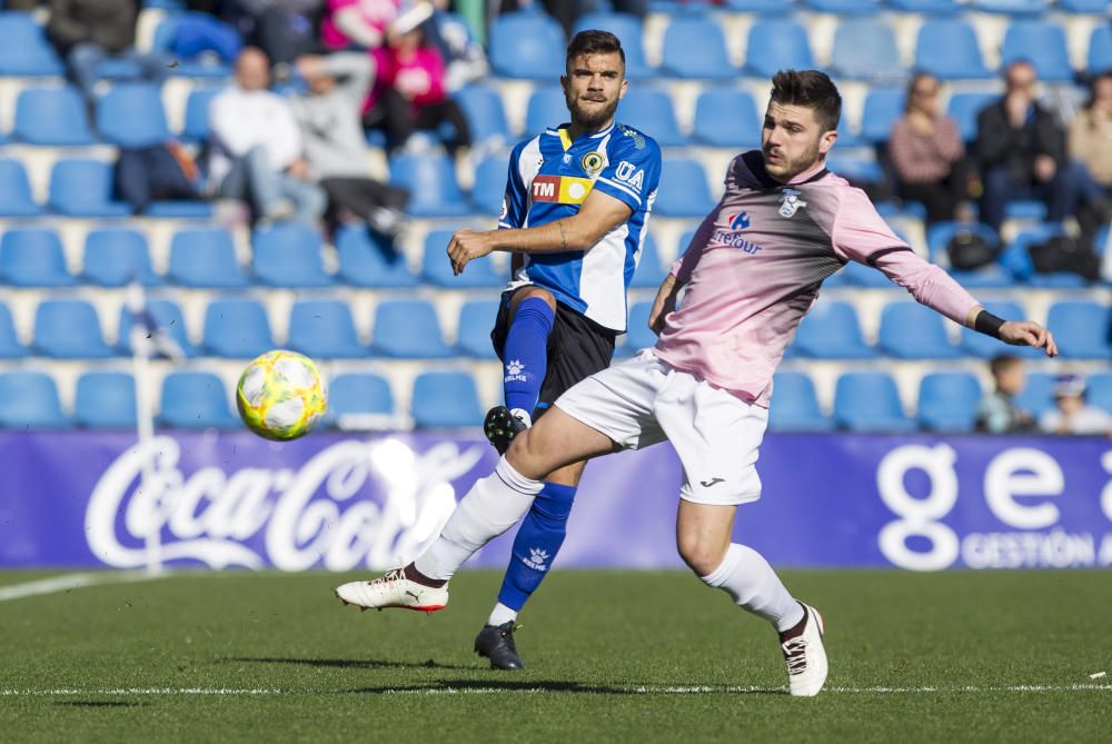 El Hércules desperdicia la ocasión y no pasa del empate ante el AE Prat.