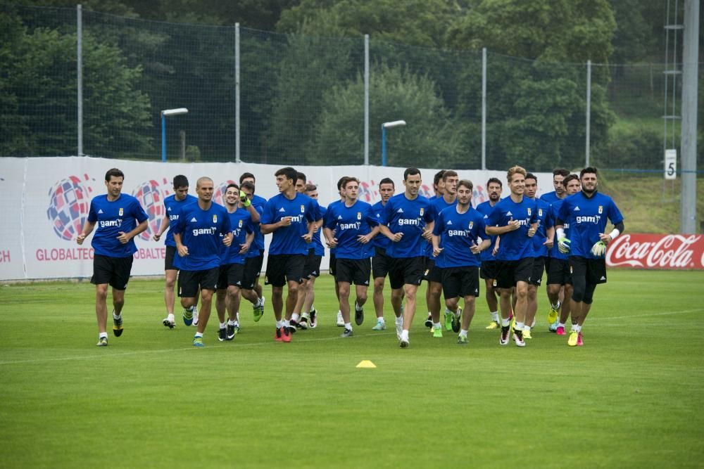 Entrenamiento por la tarde del Real Oviedo con David Rocha