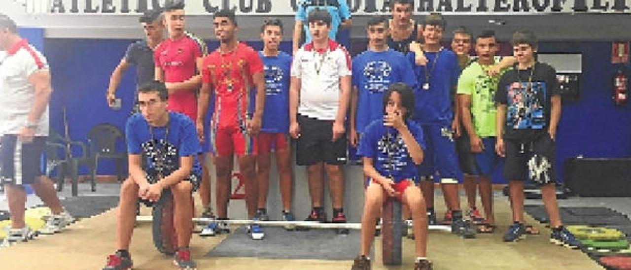 La &#039;armada&#039; saforense logra cuatro títulos  y dos podios en el autonómico sub-15