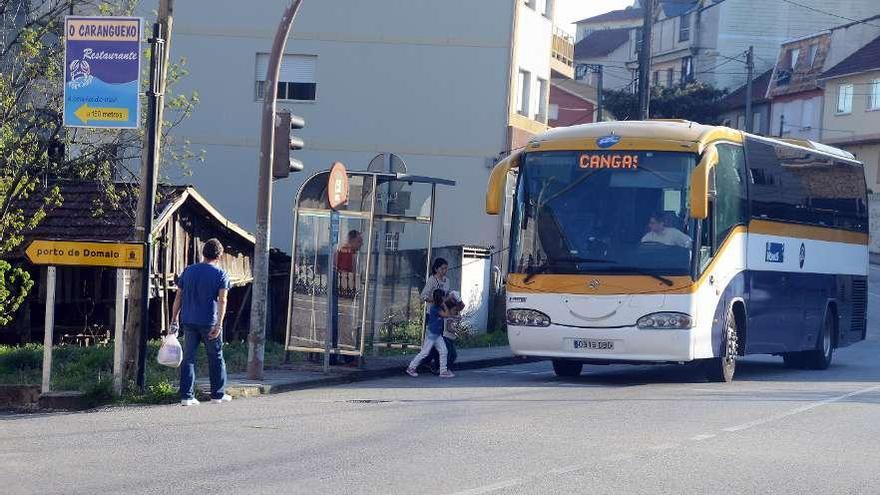 Vecinos De Domaio Piden Autobuses Adaptados Para Discapacitados En Las Rutas A Vigo Y Cangas Faro De Vigo