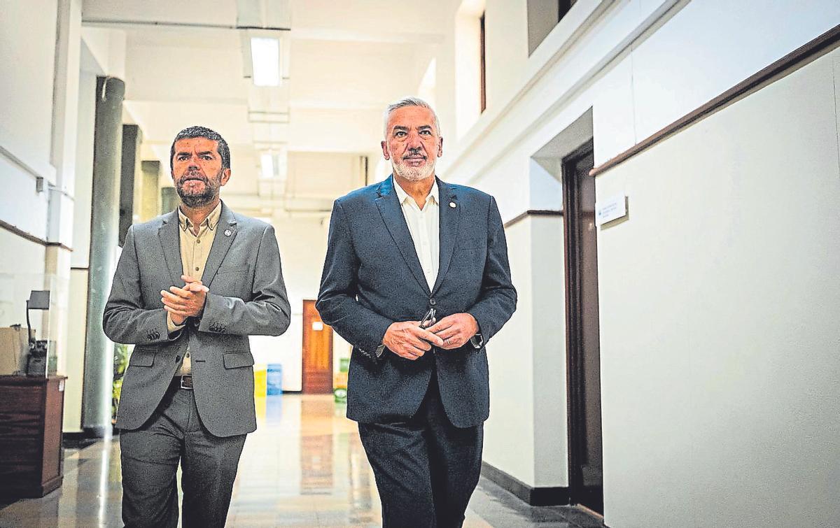 El rector de la Universidad de La Laguna, Francisco García, y el de Las Palmas de Gran Canaria, Lluís Serra.