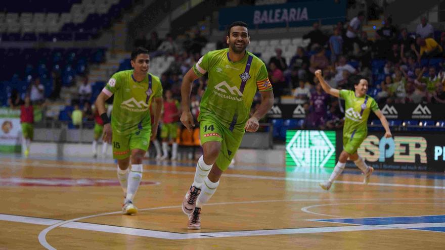 Tomaz celebra su gol ante el Ribera Navarra