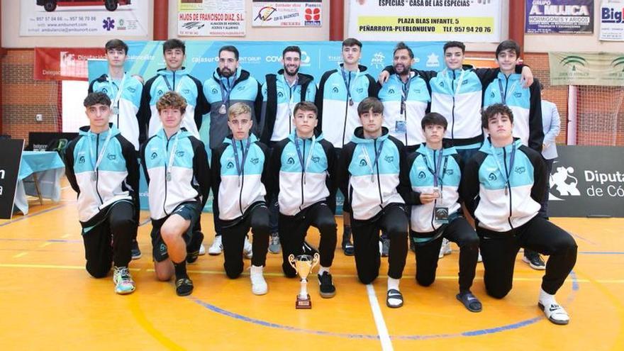 La selección provincial cadete de baloncesto logra un bronce histórico en Peñarroya