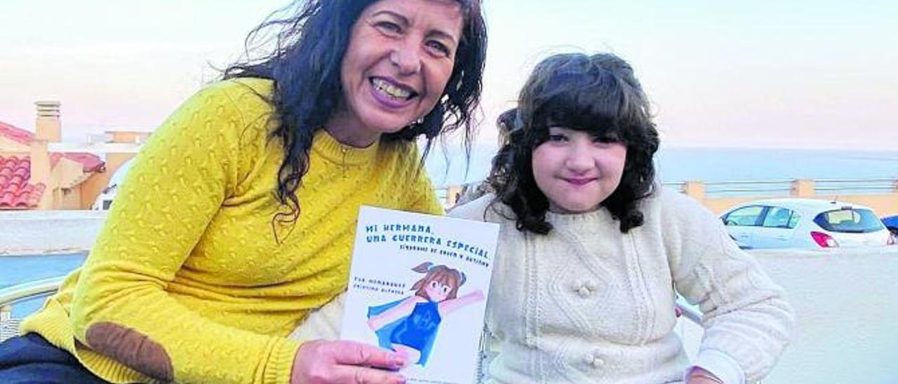 Eva Menargues junto a su 
hija Blanca, protagonista
 del cuento. información